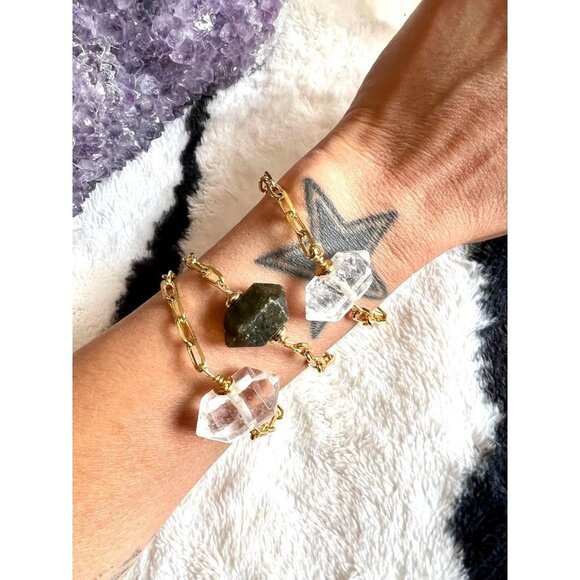 DT Clear Quartz or Black Labradorite Gold Plated Bracelet - Picture 1 of 4